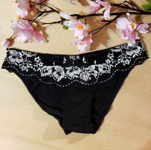 NWT Victoria's Secret temptation bikini
